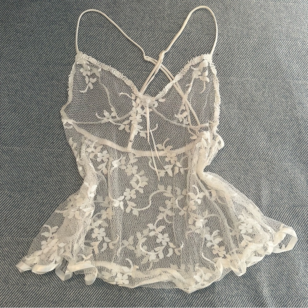 Vintage sheer mesh lace top